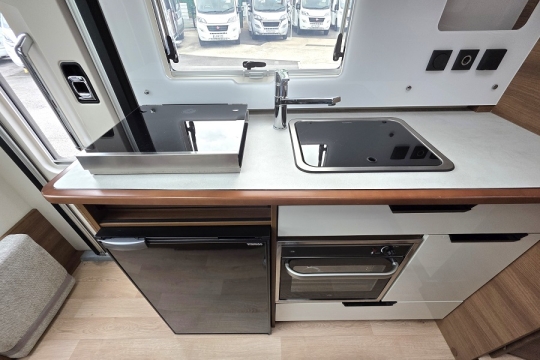 Rapido-Compact-C55-Interior-Kitchen.jpg