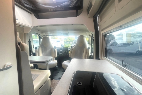 etrusco-cv-540-db-interior-to-front.jpg