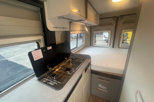 etrusco-cv-540-db-interior-kitchen.jpg