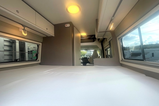 etrusco-cv-540-db-interior-bed-to-front.jpg