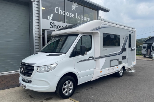 auto-sleepers-bourton-exterior-front-side.jpg
