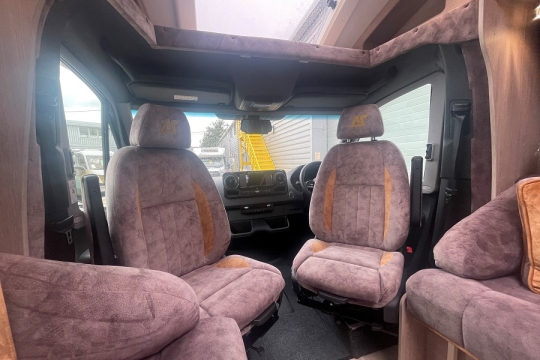 auto-sleepers-bourton-interior-cab-seats.jpg