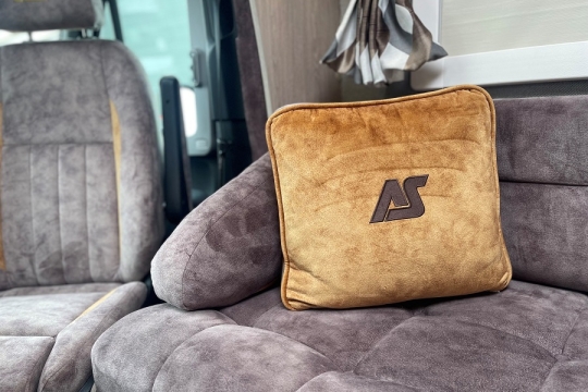 auto-sleepers-bourton-interior-detail.jpg