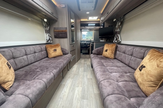 auto-sleepers-bourton-interior-to-rear.jpg