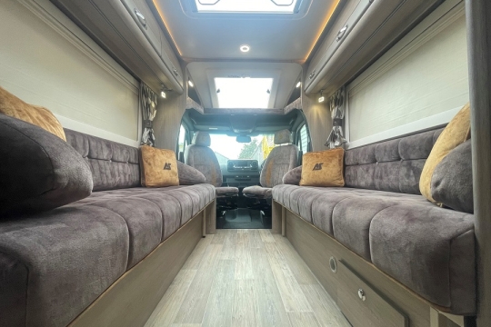 auto-sleepers-bourton-interior-lounge.jpg