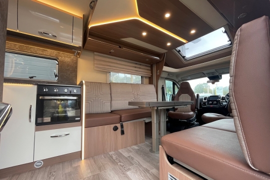 burstner-lyseo-harmony-line-680g-front-lounge.jpg