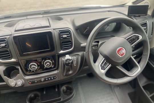 adria-matrix-axess-600dt-interior-dash.jpg