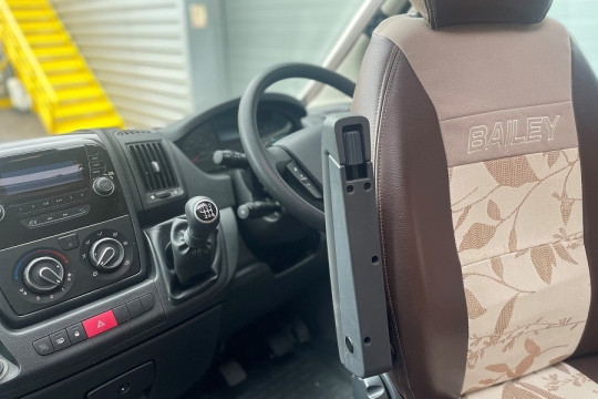 bailey-approach-autograph-540-interior-dash.jpg