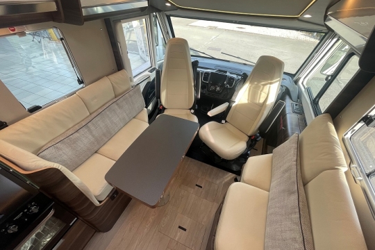 laika-ecovip-4112ds-interior-lounge.jpg