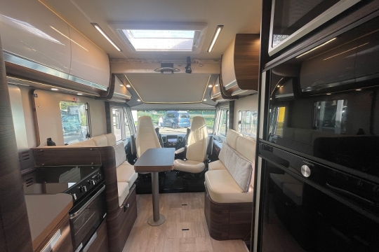 laika-ecovip-4112ds-interior-rear-to-front.jpg