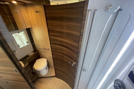 laika-ecovip-4112ds-interior-washroom-2.jpg