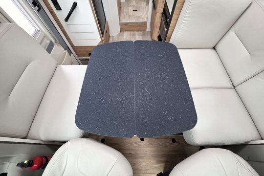 Pilote-F-740-FGJ-Interior-Dining-Area.jpg