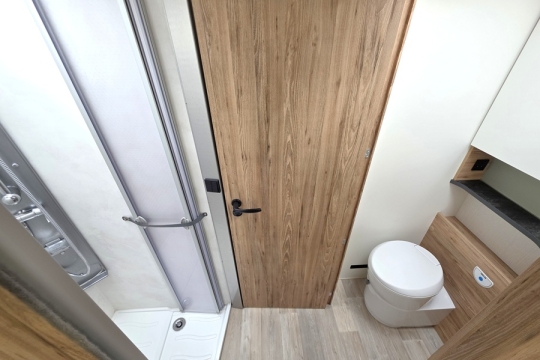 Pilote-G-740-FC-Evidence-Interior-Washroom.jpg