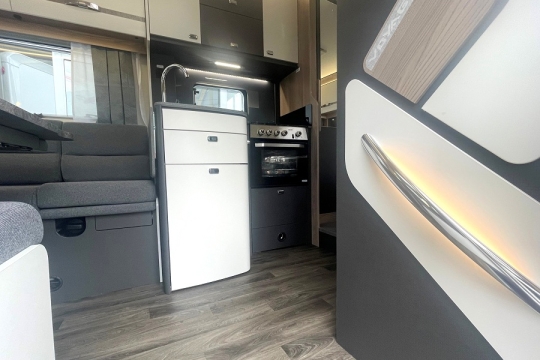 Swift-voyager-564-interior-from-door.jpg