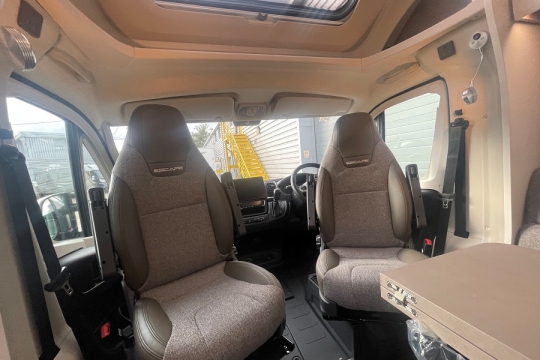 swift-escape-684-interior-cab.jpg