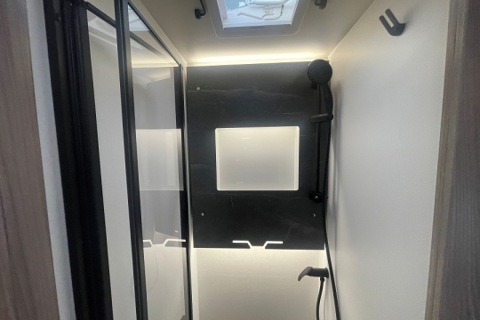 swift-escape-684-interior-shower.jpg