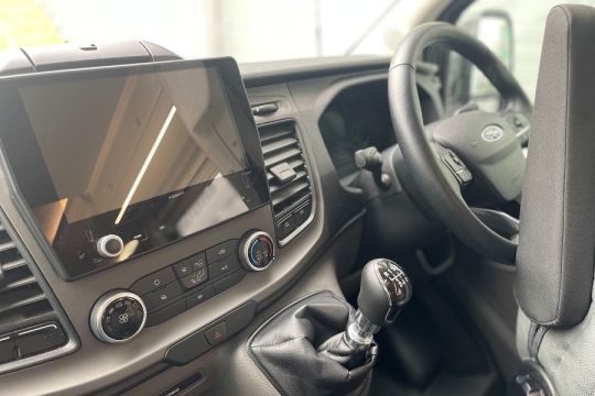 auto-trail-f60-interior-dash.jpg