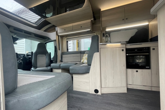 auto-trail-f60-interior-overview.jpg