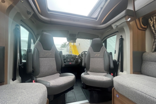 bailey-autograph-79-2f-interior-cab.jpg