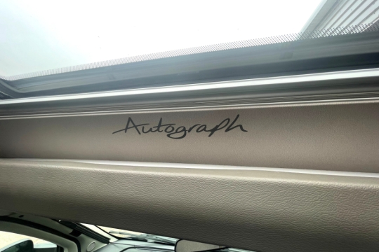 bailey-autograph-79-2f-interior-autograph-branding.jpg