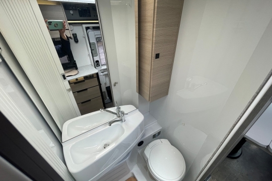chausson-x650-interior-washroom.jpg