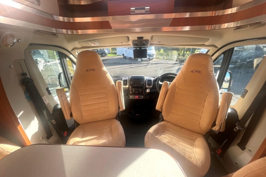 laika-kreos-dolce-vita-5010-interior-cab.jpg
