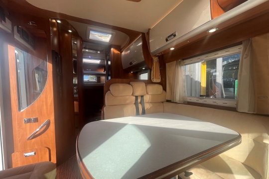 laika-kreos-dolce-vita-5010-interior-to-rear.jpg