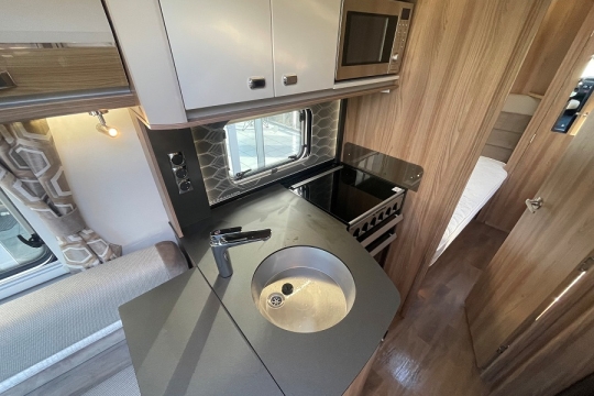 swift-bessacarr-574-interior-kitchen.jpg