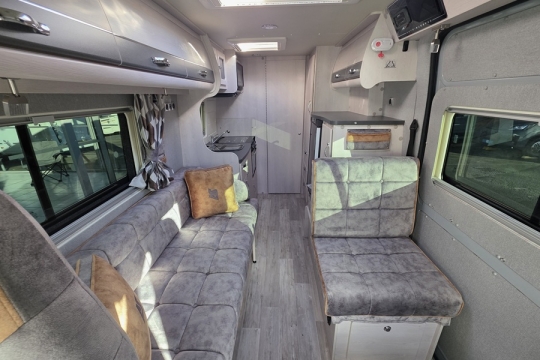 Auto-Sleepers-Kemerton-XL-Interior-Front-To-Rear.jpg