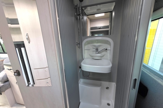 Auto-Sleepers-Kemerton-XL-Interior-Shower-Cabin.jpg