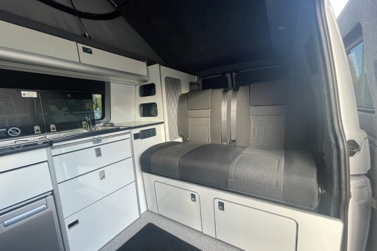 vw-transporter-interior-rear-seats.jpg