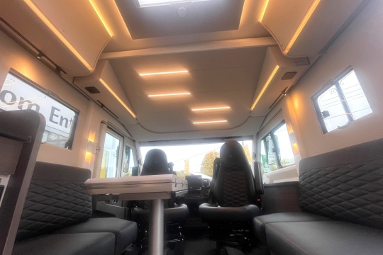 adria-sonic-supreme-700-dc-interior-lights.jpg