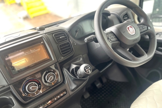 rollerteam-auto-roller-746-interior-dash.jpg