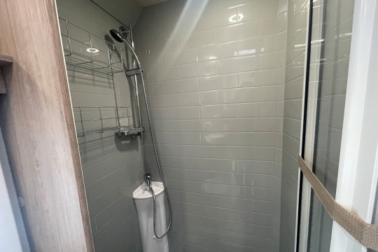 auto-sleepers-malvern-interior-shower.jpg