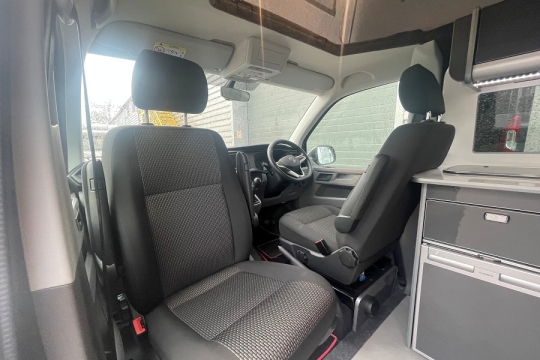 vw-transporter-interior-cab-seats.jpg