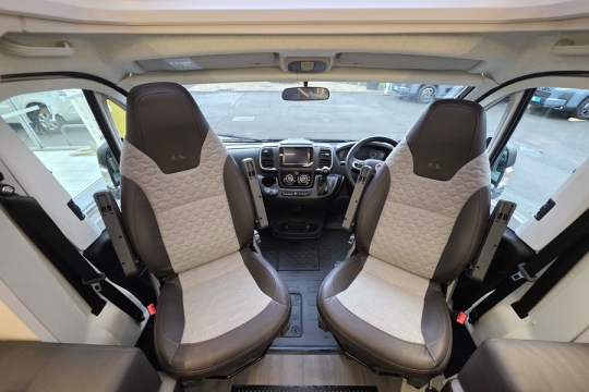 Adria-Matrix-Axess-600-DT-Interior-Cab.jpg