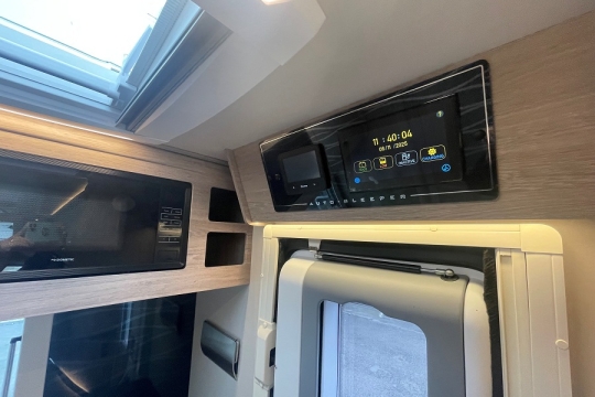 auto-sleepers-broadway-ek-tb-lp-interior-control-panel.jpg