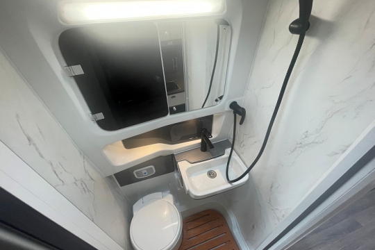 swift-carrera-132-interior-washroom.jpg