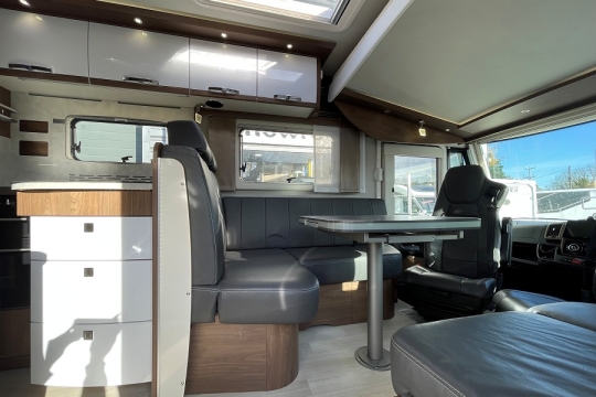 frankia-I740-bd-f-line-interior-from-door.jpg