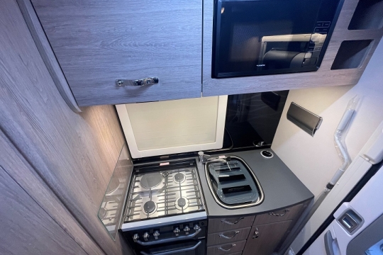 auto-sleepers-nuevo-interior-kitchen.jpg