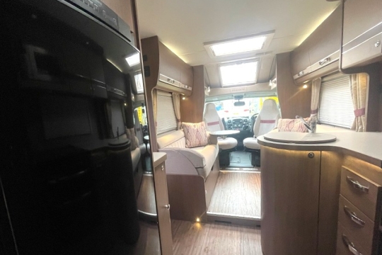 elddis-encore-255-interior-to-front.jpg