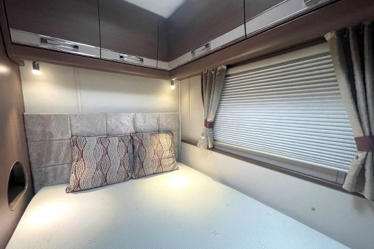 elddis-encore-255-interior-bed-detail.jpg