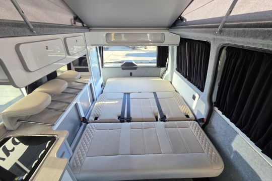 Camperking-Le-Mans-Interior-Bed.jpg