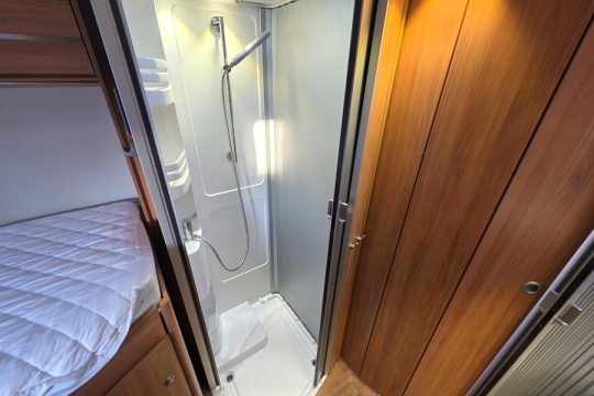 Hymer-MLT-620-Interior-Shower.jpg