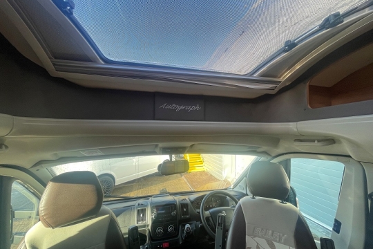 bailey-autograph-75-4-interior-front-skylight.jpg