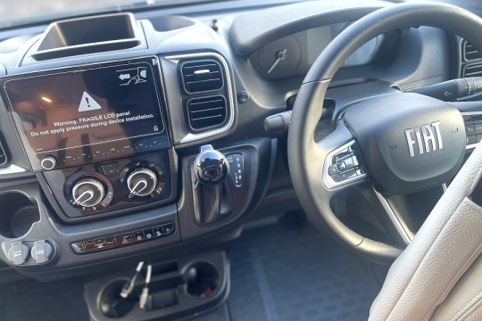 etrusco-t6900sb-interior-dash.jpg