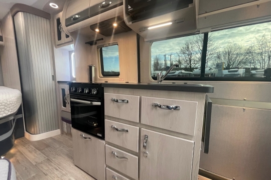 auto-sleepers-kingham-interior-kitchen.jpg