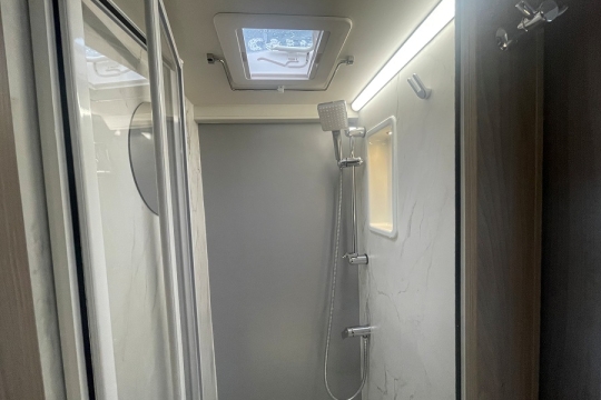 swift-kon-tiki-894-interior-shower.jpg