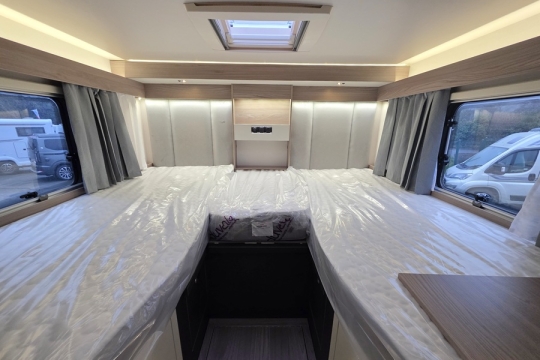 Swift-Voyager-584-Interior-Bed.jpg