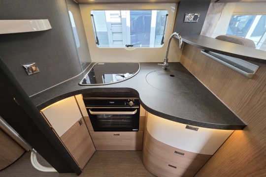 Carthago-C1-Tourer-T-149-RB-LE-Interior-Kitchen.jpg